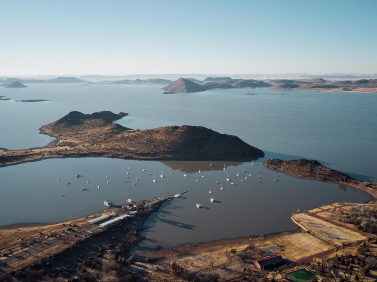 Karoo Queen Houseboat Zapora Gariep Zewnętrze zdjęcie